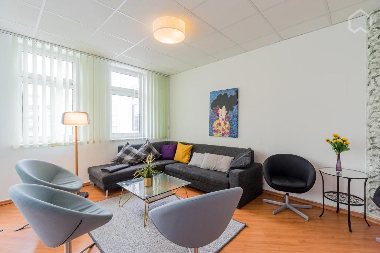 Spacious And Modern Furnished For 10 Guests Berlim