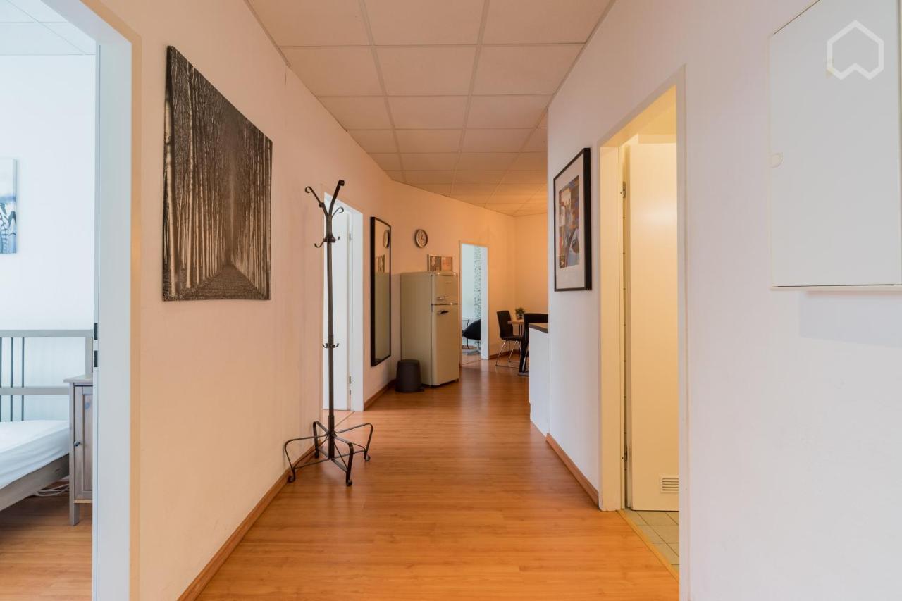 Spacious And Modern Furnished For 10 Guests Apartamento *