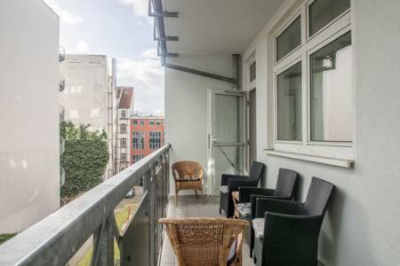 Spacious And Modern Furnished For 10 Guests Apartamento
